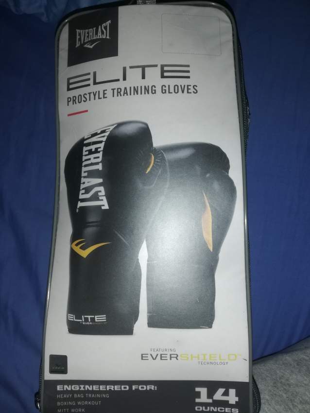 Elite prostyle Training Gloves on Aster Vender