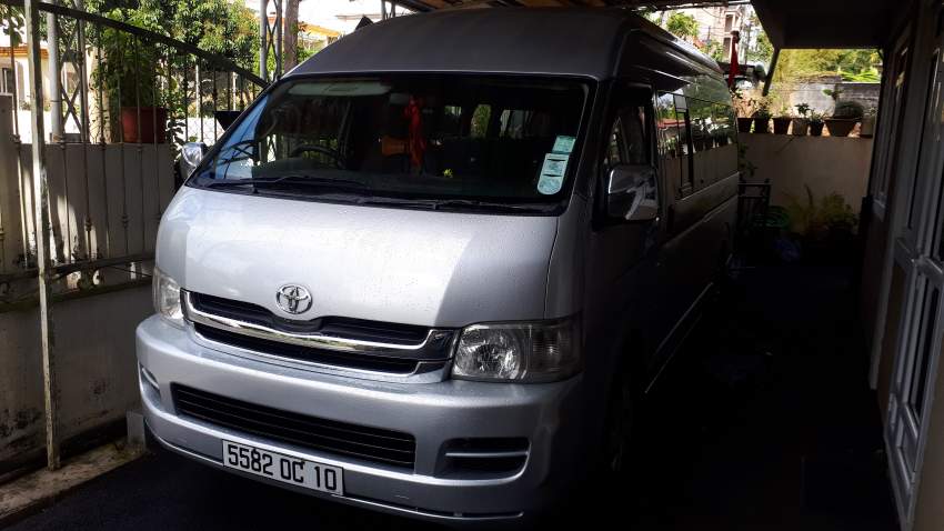 Toyota Hiace 16 seats 2010 - 2 - Passenger Van  on Aster Vender