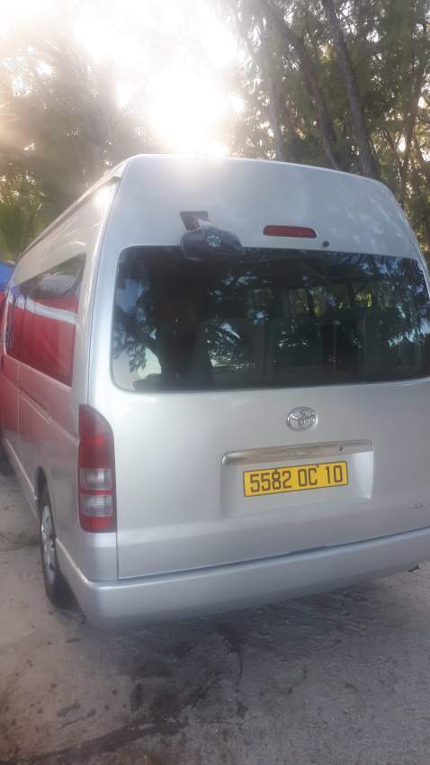 Toyota Hiace 16 seats 2010 - 1 - Passenger Van  on Aster Vender