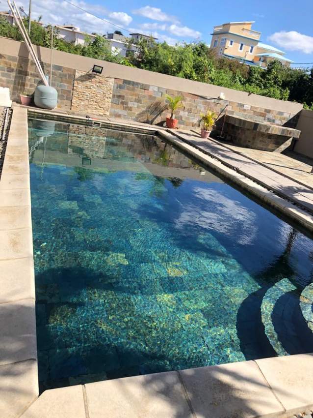 Complex a vendre pereybere morc jeetoo  - 0 - Apartments  on Aster Vender