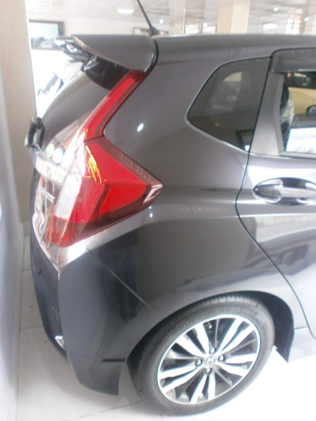 HONDA FIT S PACKAGE - 4 - Family Cars  on Aster Vender