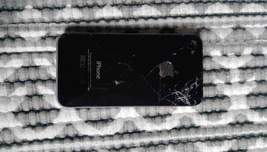 Iphone 4s - 1 - All electronics products  on Aster Vender