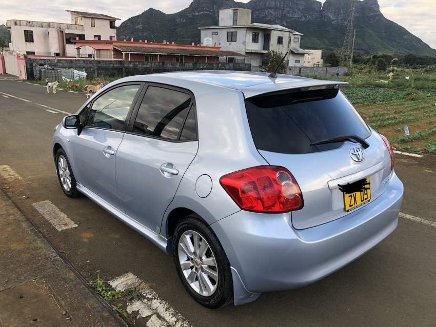 Toyota auris - 1 - Compact cars  on Aster Vender