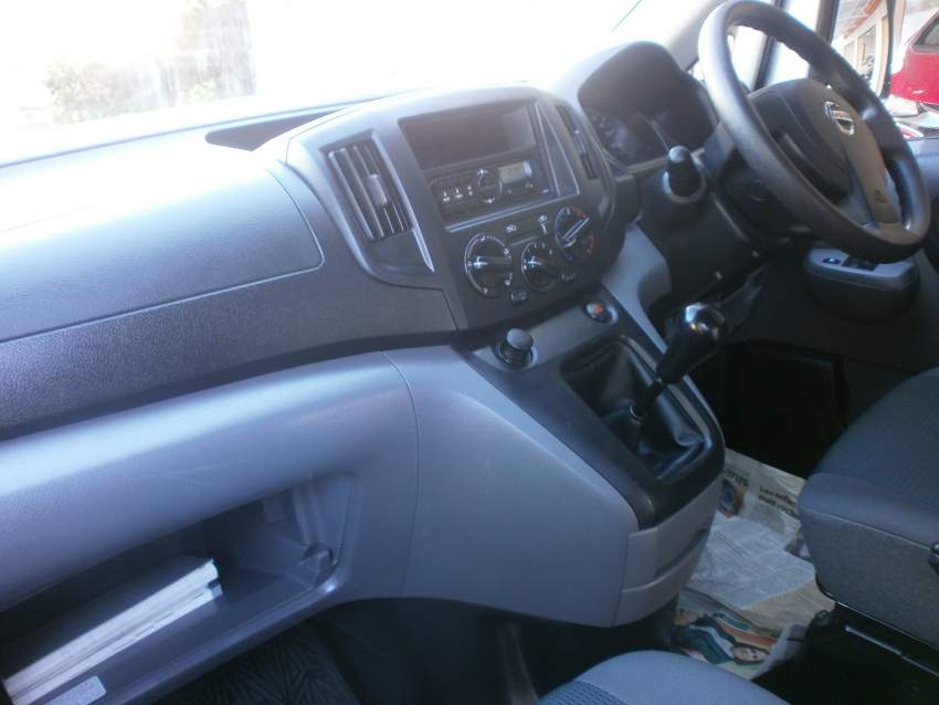 NISSAN NV 200 - 3 - Cargo Van (Delivery Van)  on Aster Vender