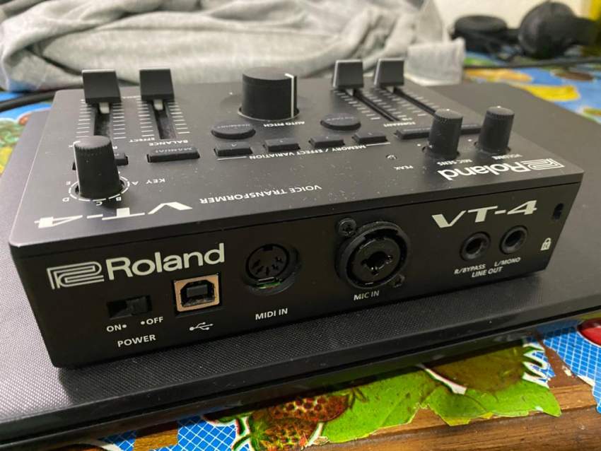 INTERFACE ET TRANSFORMATEUR DE VOIX - ROLAND Vt-4  - 0 - Other Studio Equipment  on Aster Vender