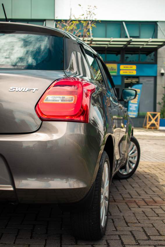 2018 Suzuki swift  - 7 - Family Cars  on Aster Vender