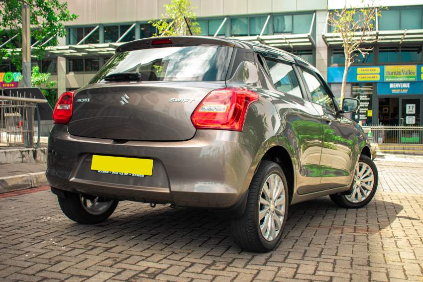 2018 Suzuki swift  - 2 - Family Cars  on Aster Vender