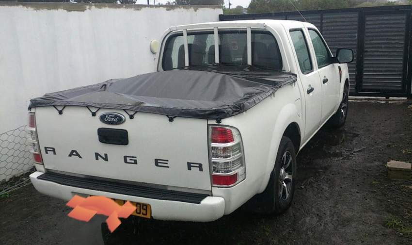 Double Cab Pick Up 4 x2 - 2 - Pickup trucks (4x4 & 4x2)  on Aster Vender