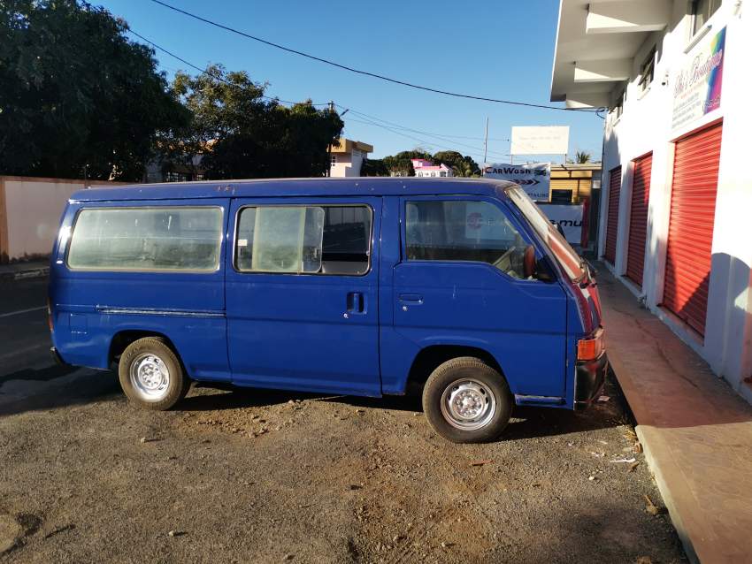 Van for sales - 3 - Cargo Van (Delivery Van)  on Aster Vender