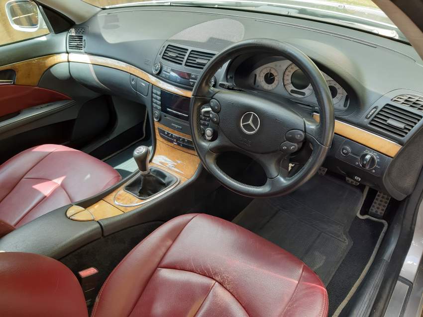 Mercedes E Class E200 Kompressor Avantgarde Edition 2008 - 3 - Luxury Cars  on Aster Vender