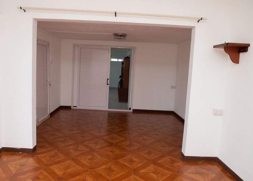 For rent unfurnished house - 2 - House  on Aster Vender