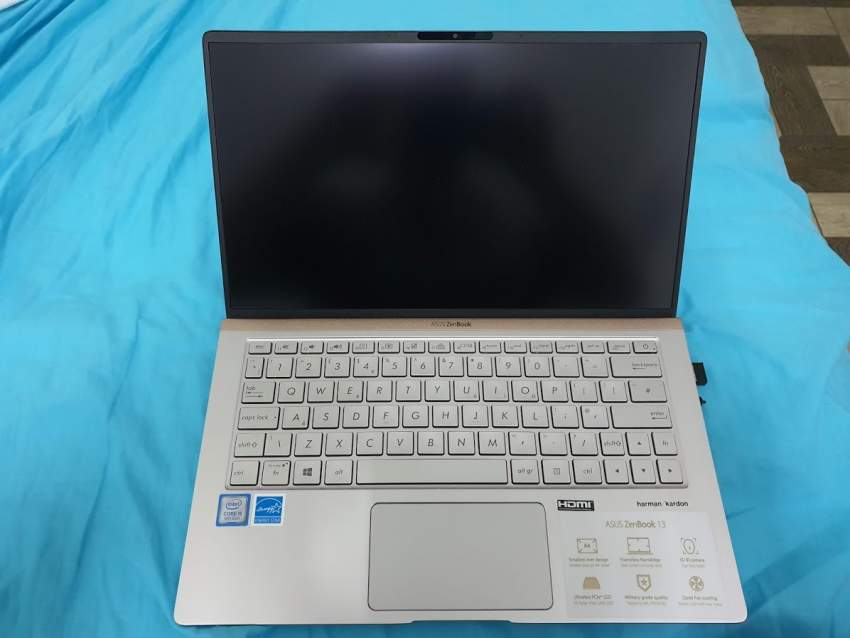 ASUS Zenbook UX333F i5 laptop on Aster Vender