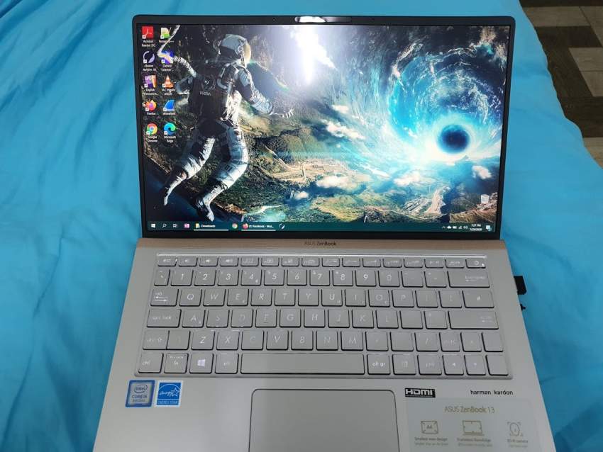 ASUS Zenbook UX333F i5 laptop  - 1 - Laptop  on Aster Vender