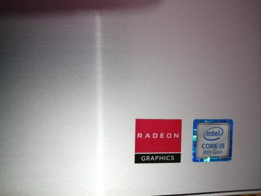 Dell Inspiron 15 5000 Series (5570) - 1 - Laptop  on Aster Vender