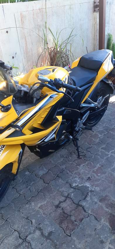 Pulsar Rs200 - 0 - Sports Bike  on Aster Vender
