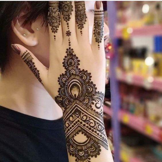Henna/Mehendi Application for all occasion - 0 - Hair & Beauty Salon  on Aster Vender