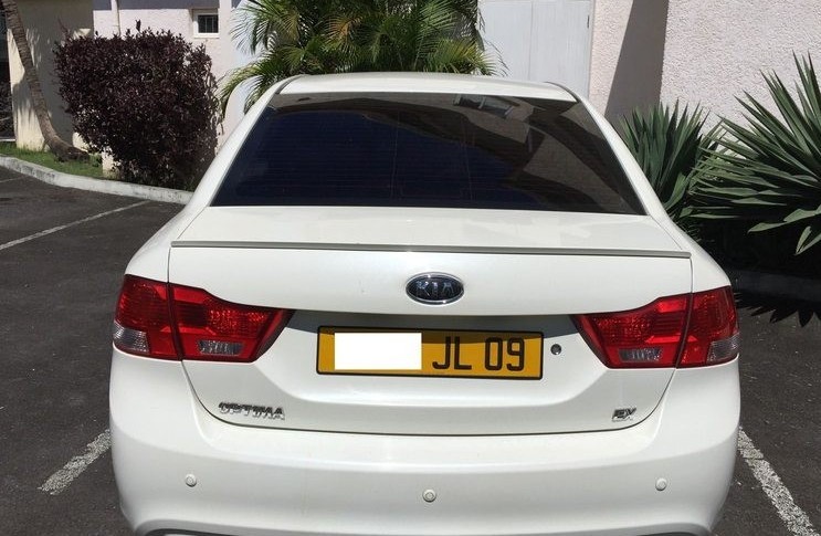 For Sale Kia Optima EX - Year 2009 - 2 - Family Cars  on Aster Vender