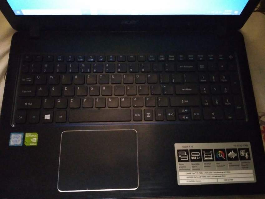 Laptop acer f5-573g core-i7 - 1 - Laptop  on Aster Vender