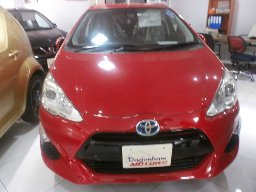 TOYOTA AQUA on Aster Vender