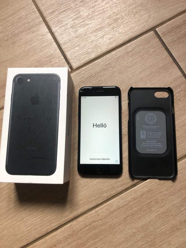 iPhone 7 Black , 32GB with Box - Good condition on Aster Vender