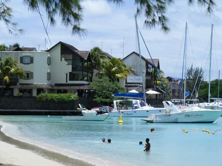 Visit Ile Plate at only Rs1200 per person including lunch - 0 - Catamaran Trip  on Aster Vender