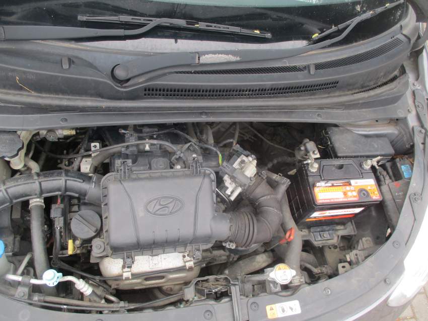 Hyundai i10 grey 2016 - 3 - Compact cars  on Aster Vender