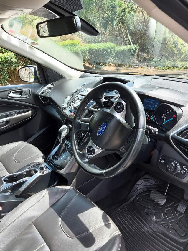 Ford Kuga Titanium 4WD - 4 - SUV Cars  on Aster Vender