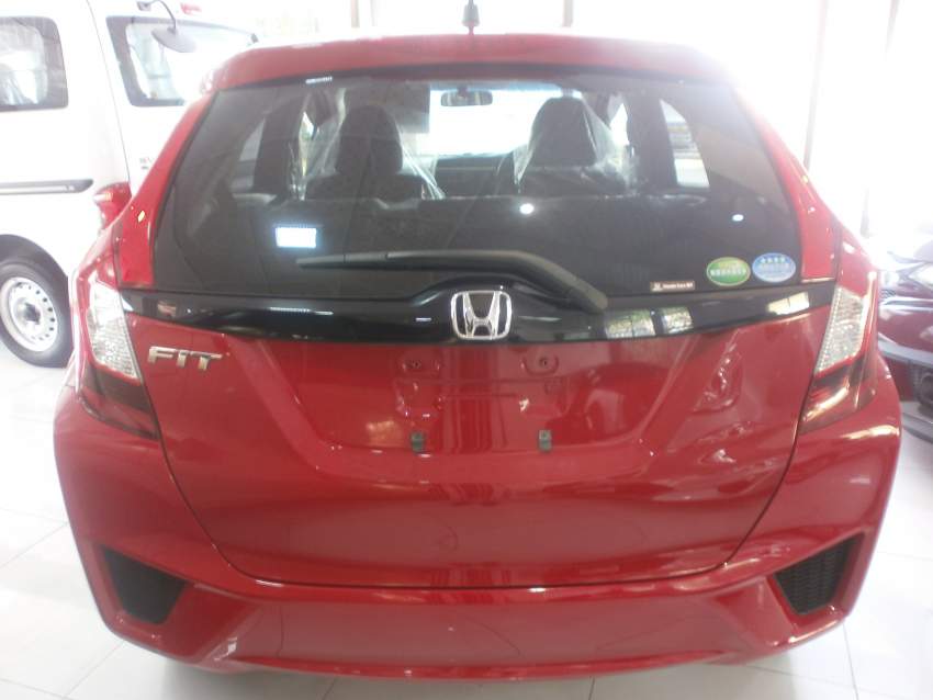HONDA FIT - 3 - Family Cars  on Aster Vender