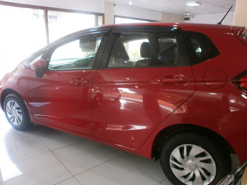 HONDA FIT - 4 - Family Cars  on Aster Vender