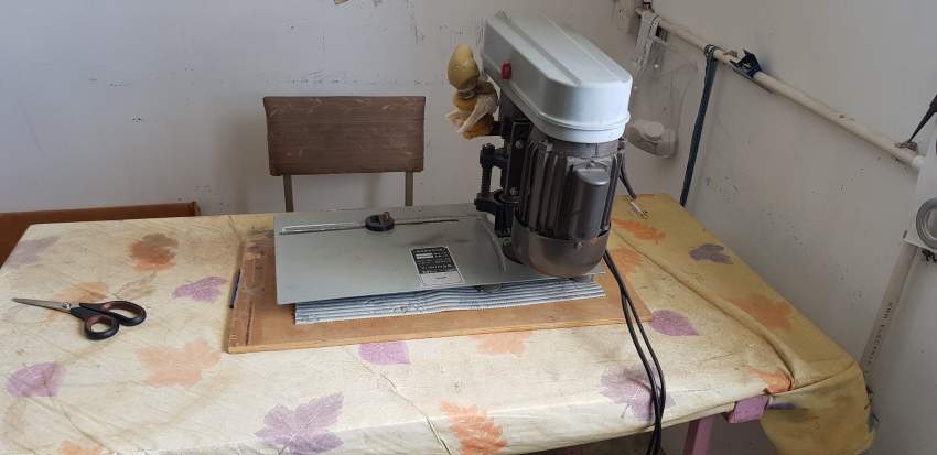 Sewing, Cutter and Eyelet Machines - 1 - Sewing Machines  on Aster Vender