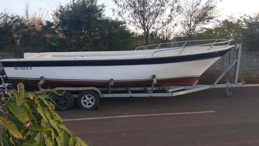 Boat in good condition - 26ft long & 8ft wide on Aster Vender