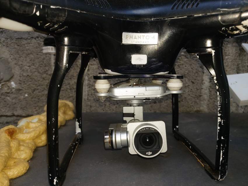 DJI PHANTOM 3 - 3 - Drone  on Aster Vender