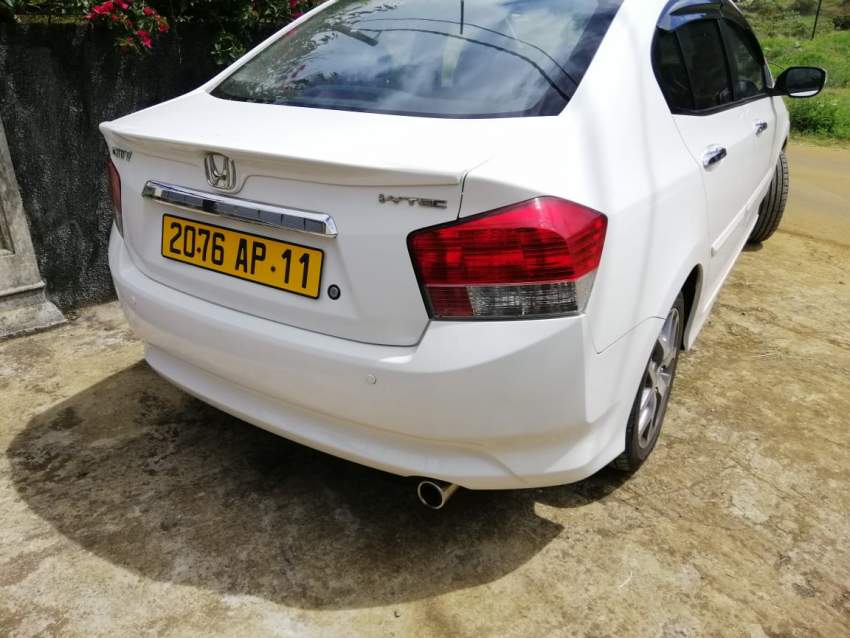 Honda Car on Aster Vender