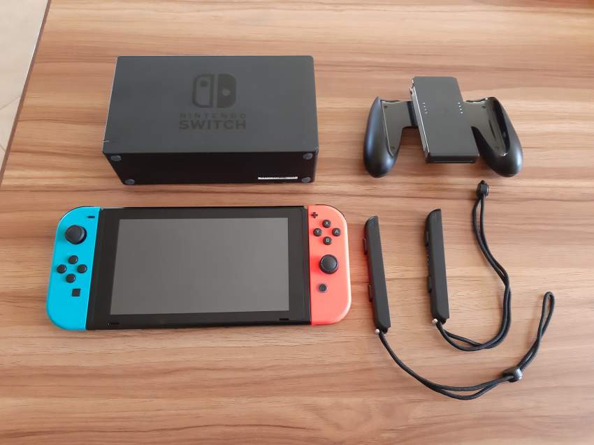 Vend Nintendo Switch etat comme neuve update 10.2.0 (LATEST VERSION) on Aster Vender