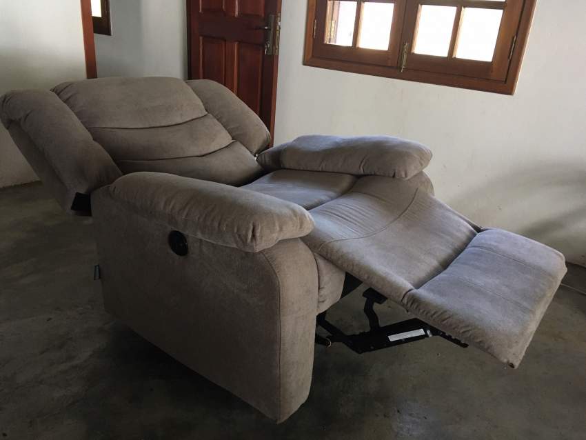 FAUTEUIL ELECTRIQUE - ELECTRICAL CHAIR - 3 - Chairs  on Aster Vender