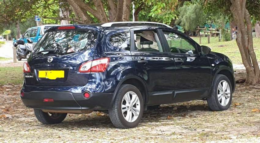 Nissan Qashqai+2 yr2011 - 4 - SUV Cars  on Aster Vender