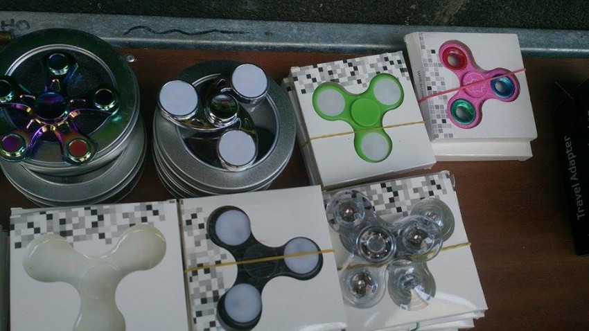 Spinner avend flacq delivery - 0 - Fidget spinners  on Aster Vender