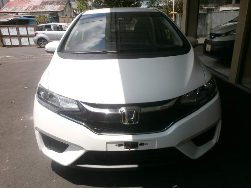 HONDA FIT HYBRID YR 2017 on Aster Vender