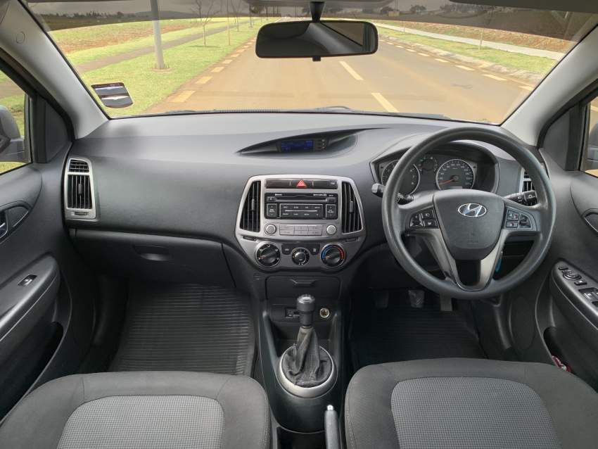 Hyundai i20 Sep 2013 - 6 - Compact cars  on Aster Vender