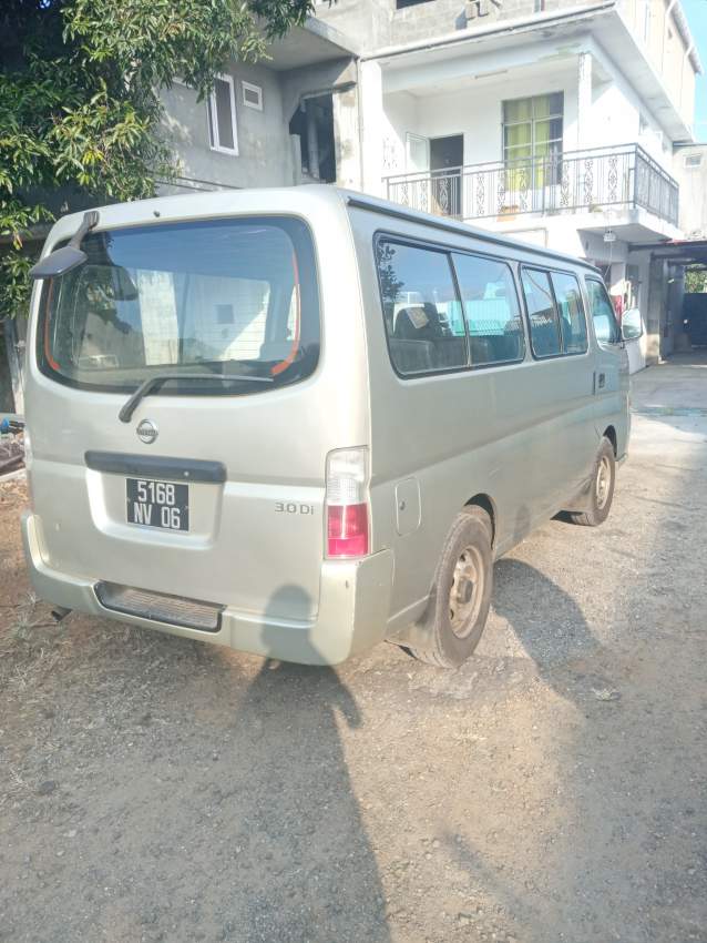 Mini bus - 2 - Other Industrial Vehicles  on Aster Vender