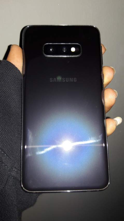 Samsung galaxy S10E - 128GB - 1 - Galaxy S Series  on Aster Vender