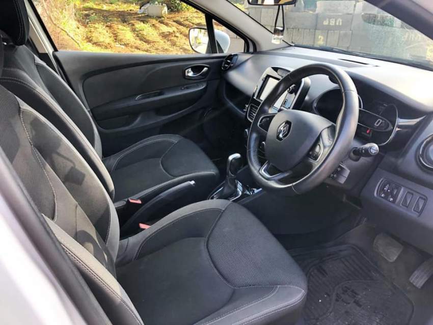 Clio 2017 1.2 turbo 67000Km très bon état  - 4 - Family Cars  on Aster Vender