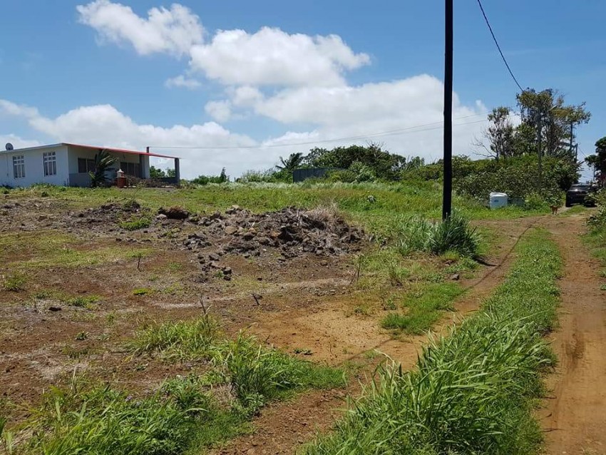 À vendre une portion  de terrain de 18 perches à Roche Terre - 2 - Land  on Aster Vender