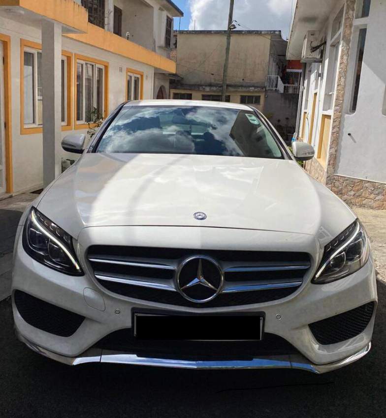 Mercedes Benz C180  - 3 - Luxury Cars  on Aster Vender