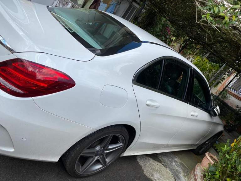 Mercedes Benz C180  - 1 - Luxury Cars  on Aster Vender