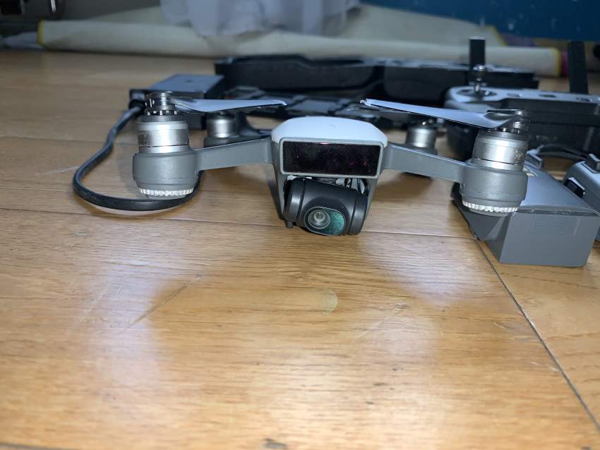 Dji spark - 2 - Drone  on Aster Vender