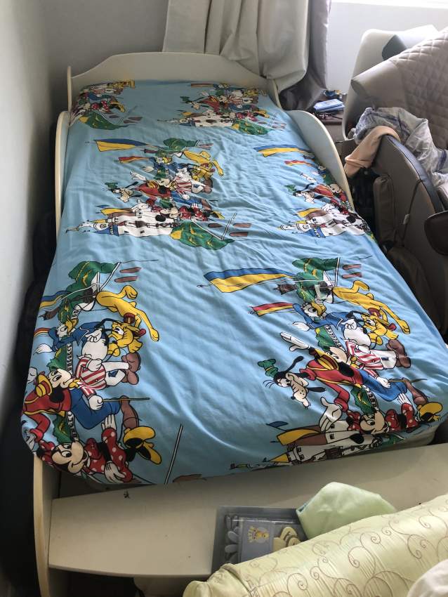 Lit simple cars avec matelas - 0 - Bedroom Furnitures  on Aster Vender