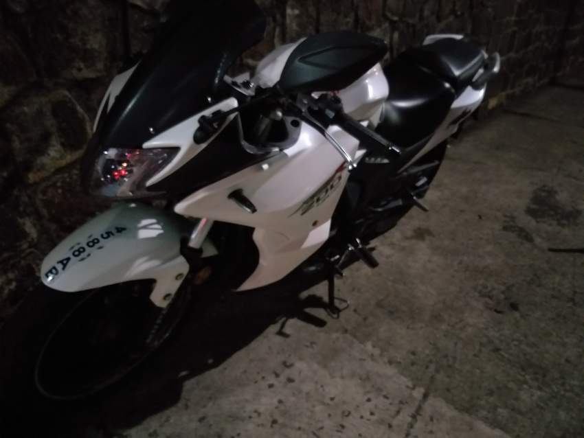 Kpr200 - 0 - Sports Bike  on Aster Vender