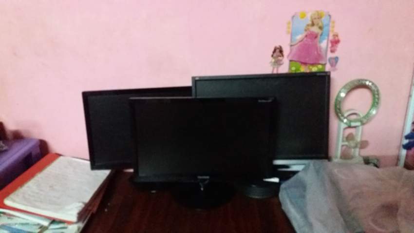 Ecran LED 19 pouce tres bon condition - 1 - All Informatics Products  on Aster Vender