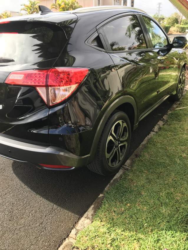 Honda Vezel (Petrol)  - 4 - SUV Cars  on Aster Vender